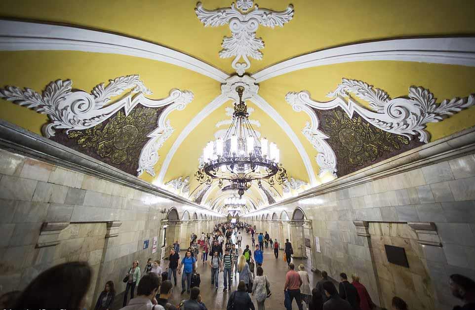 مترو Komsomolskaya في موسكو                                                                                                                                                                             