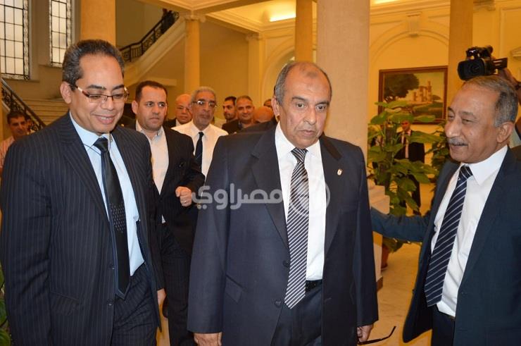  عز الدين أبوستيت وزير الزراعة يصل الوزارة (1)                                                                                                                                                          