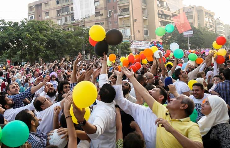 الاحتفال بأول أيام عيد الفطر المبارك يسيطر على اهتمامات الصح | مصراوى