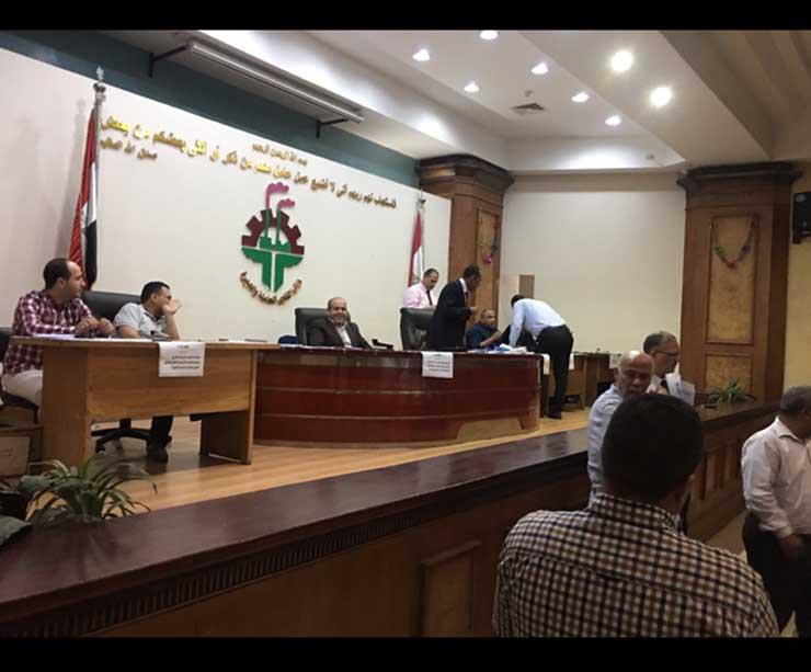 بدء تقديم أوراق الترشح لرئاسة وعضوية اتحاد عمال مصر (1)                                                                                                                                                 