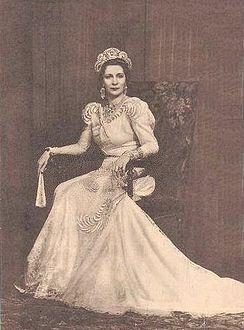 الملكة نازلي (2)                                                                                                                                                                                        