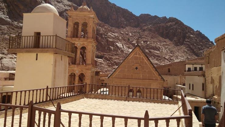 أعضاء اللجنة المصرية يتفقدون الجبال المقدسة وكنائس دير سانت كاترين  (1)                                                                                                                                 