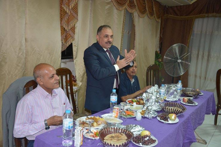 افطار جماعي لموظفي محافظة الوادي الجديد                                                                                                                                                                 