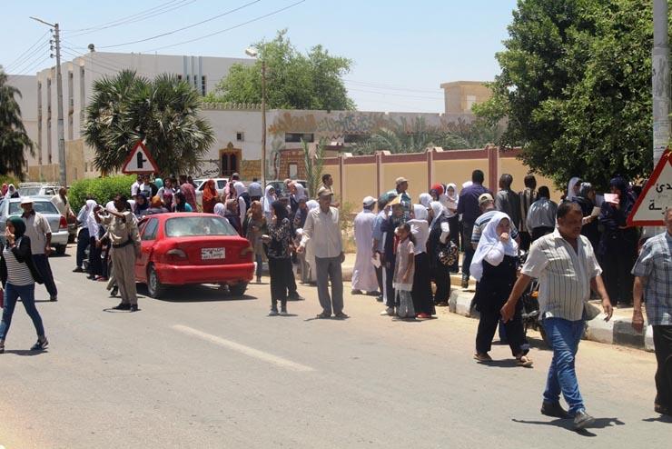 ارتياح بين اولياء الامور لسهولة امتحان مادة الاستاتيكا لشعبة الرياضة بالوادي                                                                                                                            