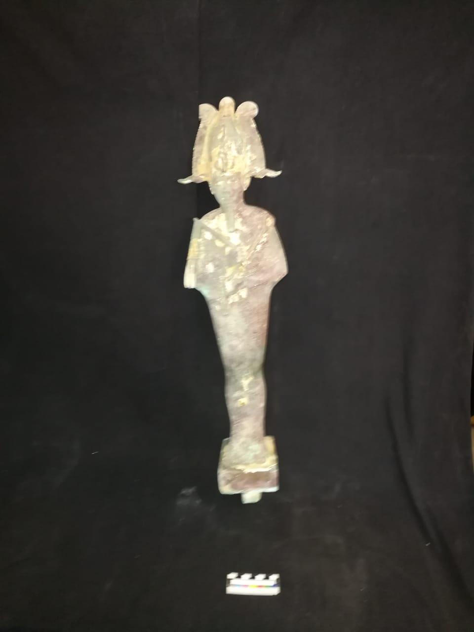 تمثال للإله أوزير                                                                                                                                                                                       