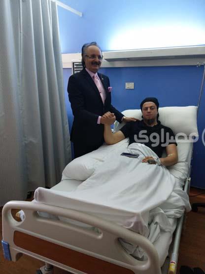 الدكتور نبيل عبدالمقصود أشرف على علاج غفوري فور وصوله مصر                                                                                                                                               