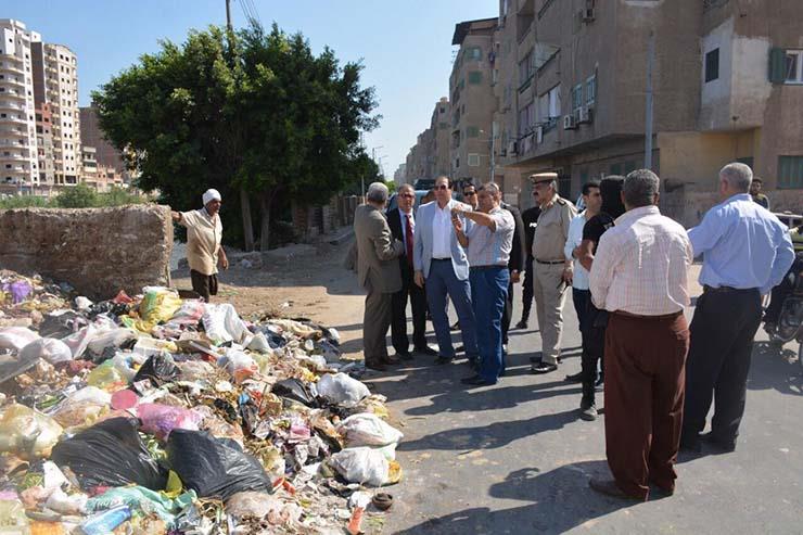 محافظ الدقهلية خلال جولة مفاجئةبشوارع المنصورة (1)                                                                                                                                                      