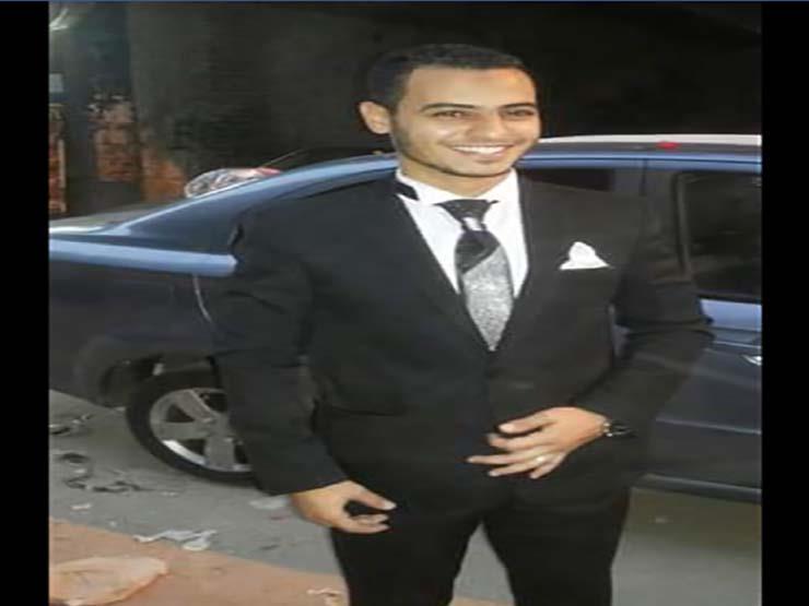 الانتحاري عمر مصطفى في بدلة زفافه                                                                                                                                                                       