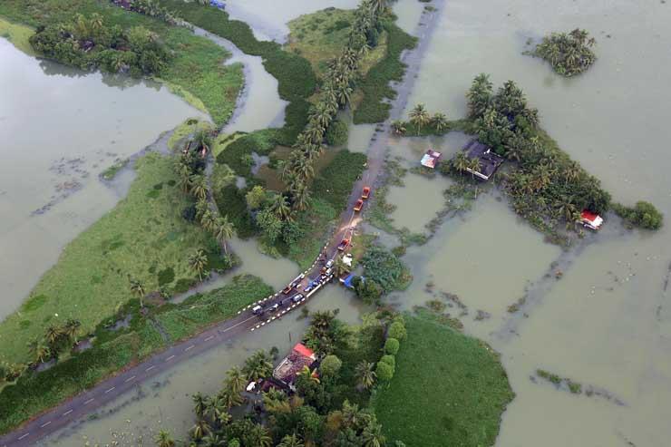 الفيضانات تحاصر السكان جنوب الهند