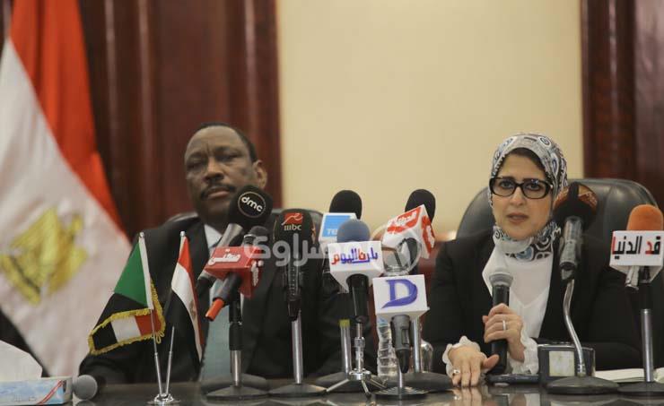 اجتماع الدكتورة هالة زايد ووزير الصحة السوداني (1)                                                                                                                                                      