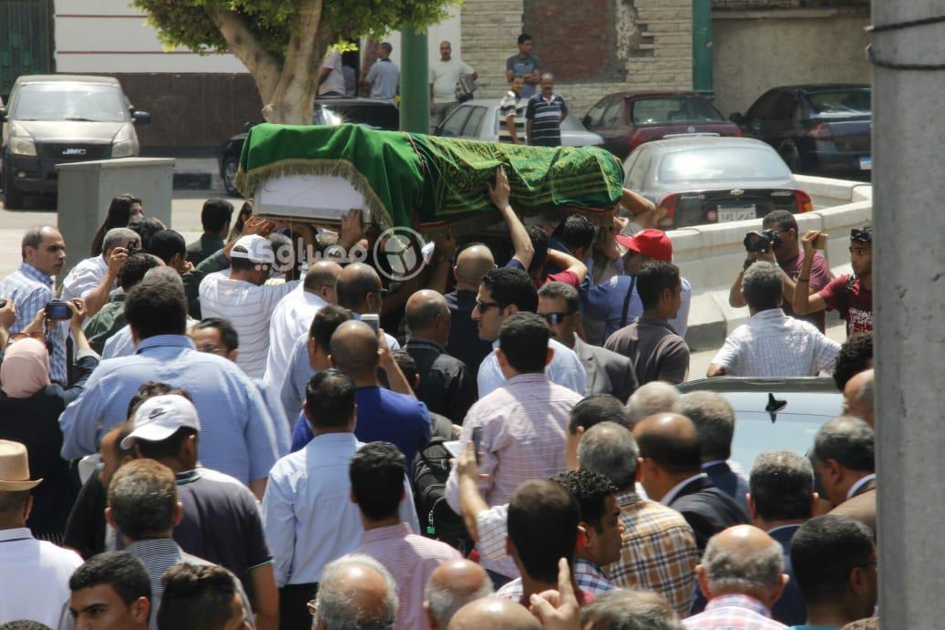 تشييع جثمان حسين عبد الرازق (1)                                                                                                                                                                         