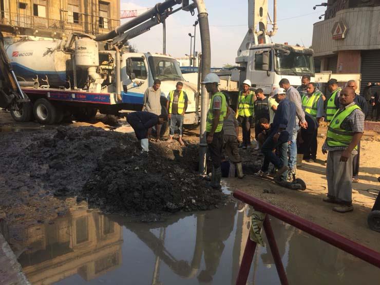 مدير أمن القاهرة يشرف على أعمال إصلاحات ماسورة مكسورة بوسط العاصمة (1)                                                                                                                                  