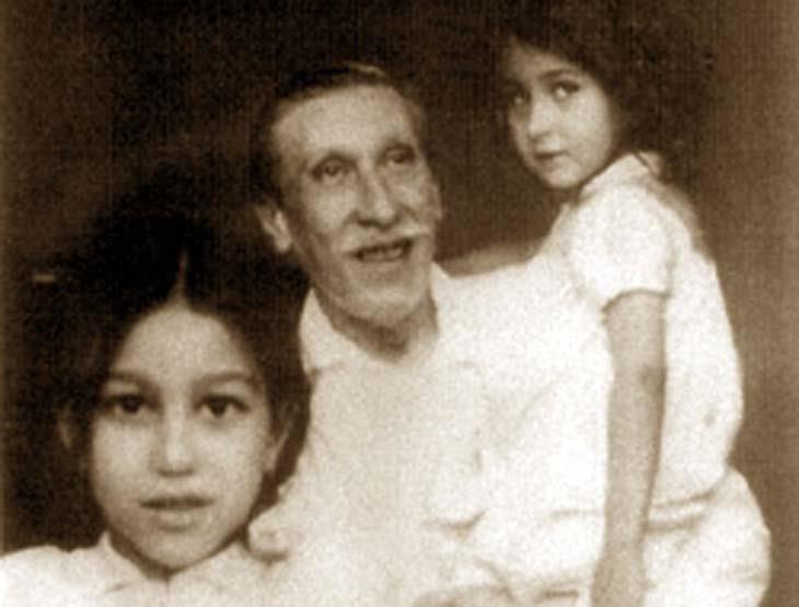 رينيه جينو مع بناته                                                                                                                                                                                     