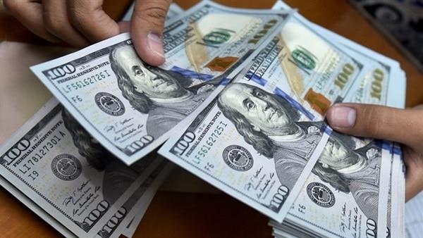 سعر الدولار اليوم الأربعاء يقفز فوق 32 جنيهًا لأول مرة في مصر