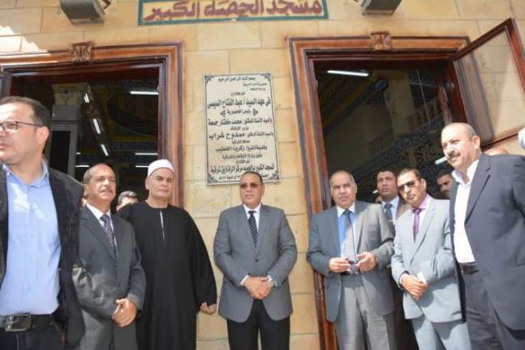 وزير الأوقاف ومحافظ الشرقية يفتتحان المسجد الكبير بـالحصة (2)