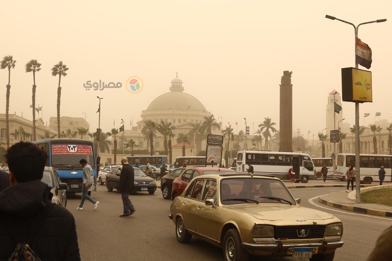 عاصفة ترابية تضرب القاهرة (1)
