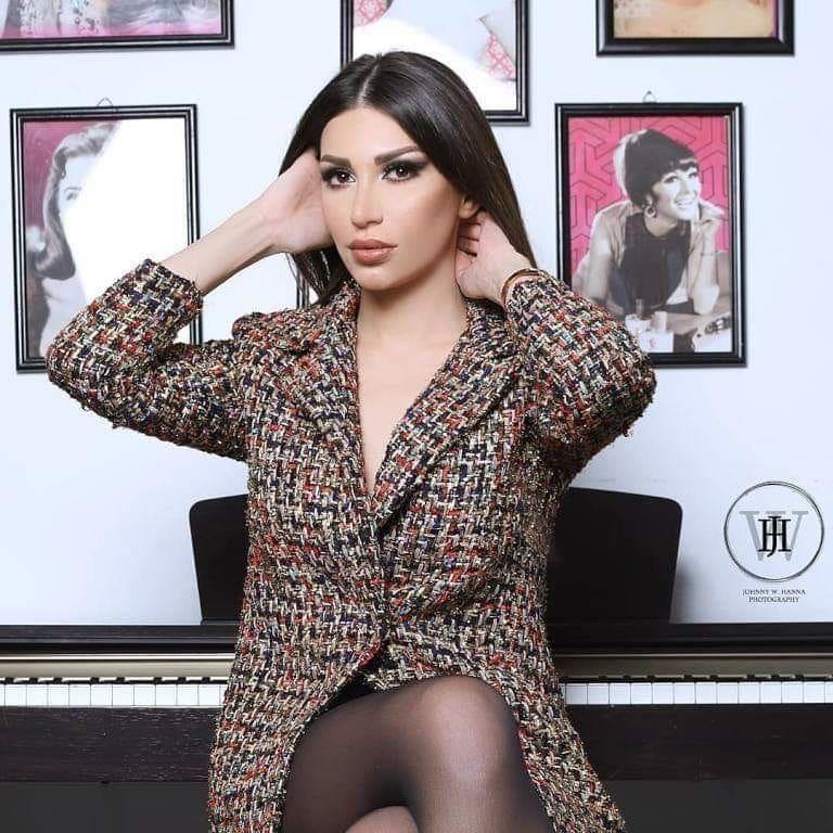 سارة نخلة (1)