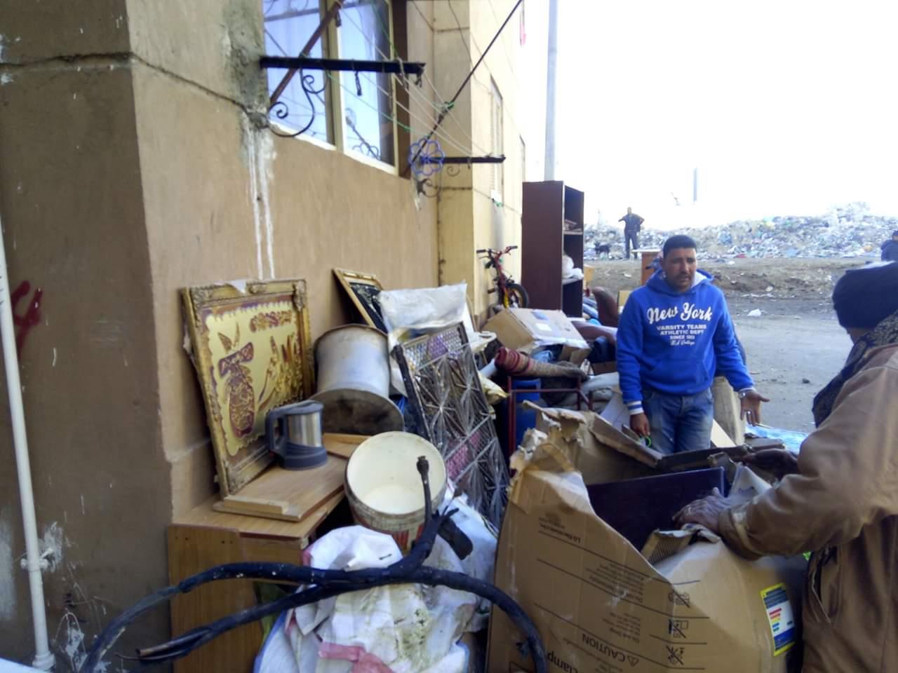إخلاء وحدات سكنية مقتحمة في بورسعيد                                                                                                                                                                     