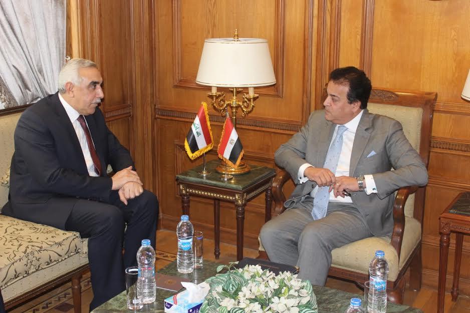 وزير التعليم العالي يبحث سبل التعاون مع سفير العراق بالقاهرة