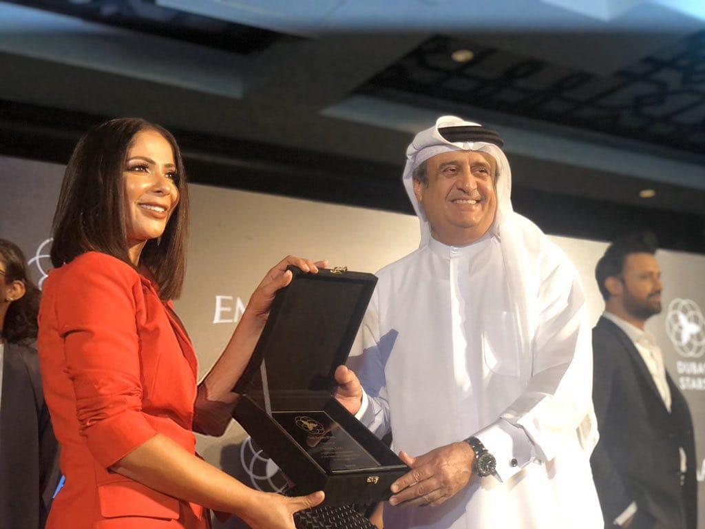 منى زكي تشارك في افتتاح ممر مشاهير دبي