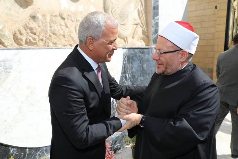 محافظ المنوفية يستقبل مفتي الديار المصرية (1)