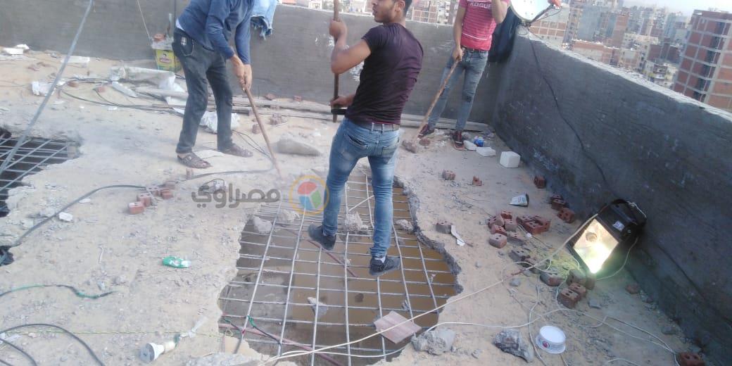 أعمال الإزالة بالعقار المائل في الإسكندرية 