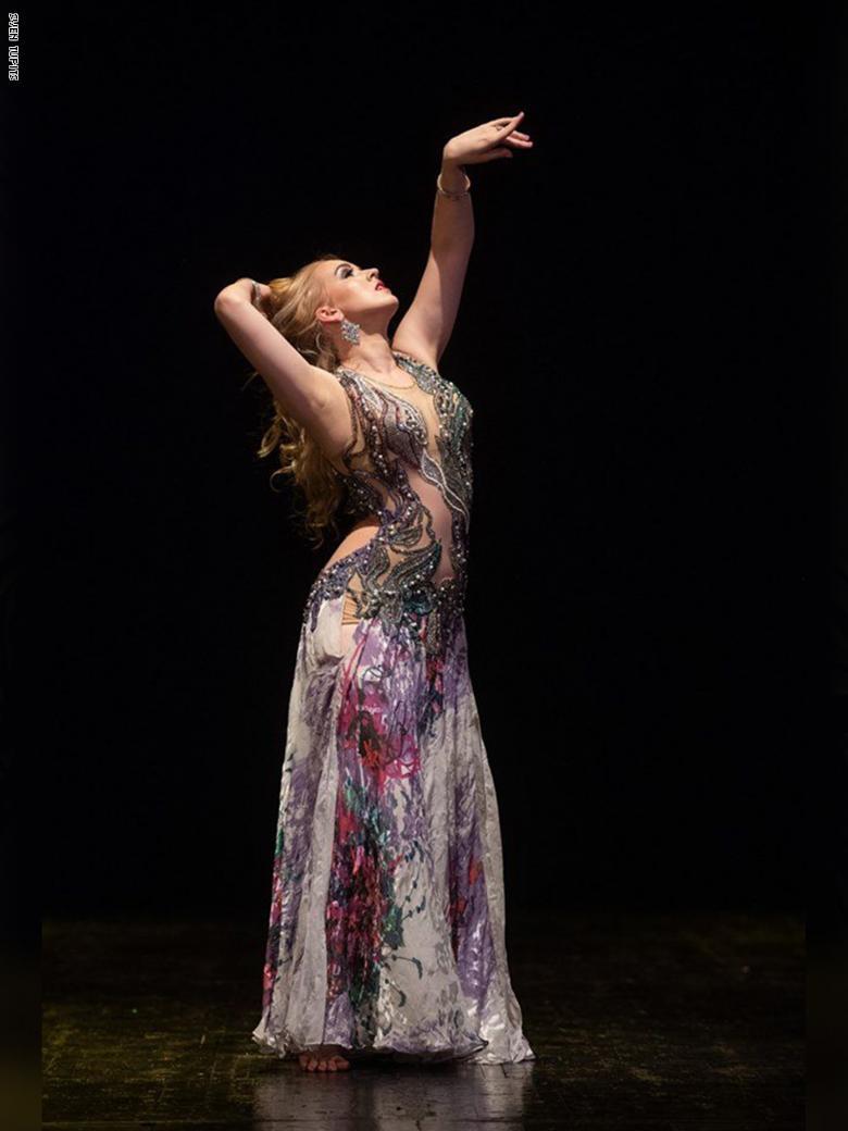 بدلة رقص من تصميم إيمان زكي