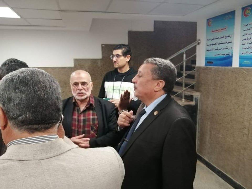 نائب محافظ الإسكندرية يزور الطلاب المصابين