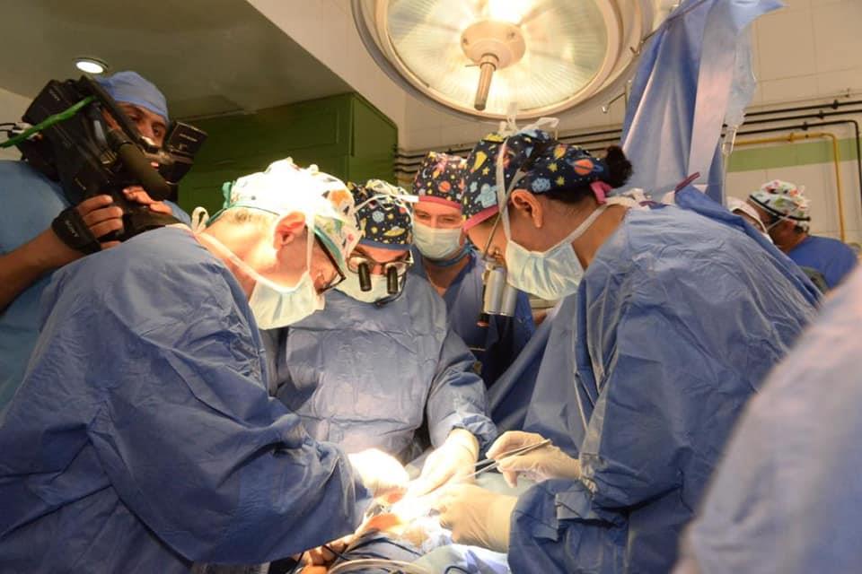 اجراء عمليات جراحية بجامعة أسيوط
