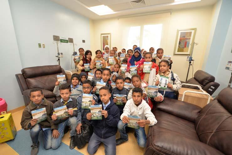 طلاب 10 مدارس يتبرعون بمصروفاتهم لصالح مستشفى شفاء الأورمان (1)