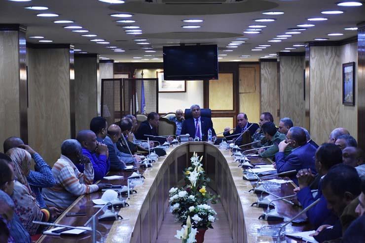 اجتماع لمناقشة خطة تطوير مدينة أسوان