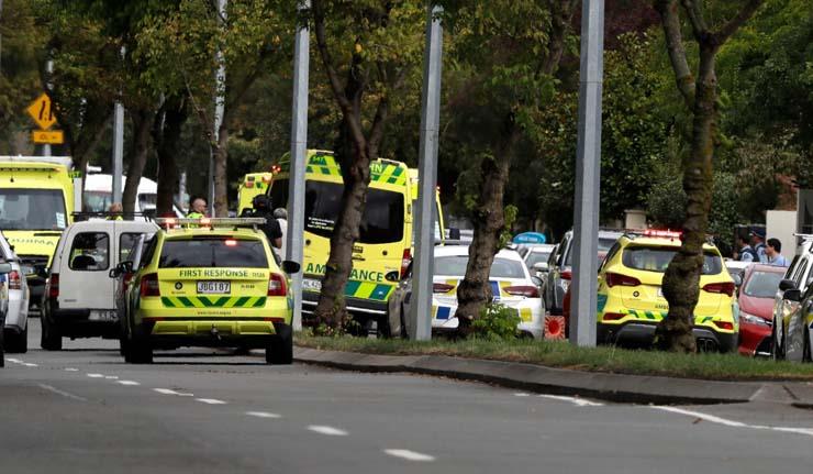 أكثر من 27 قتيلًا في هجوم على مسجدين بنيوزيلندا (2)