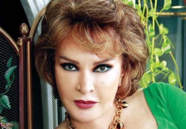 فيديو| صفية العمري ترد على شائعة تشوه وجهها بسبب التجميل فيديو| صفية العمري ترد على شائعة تشوه وجهها بسبب التجميل