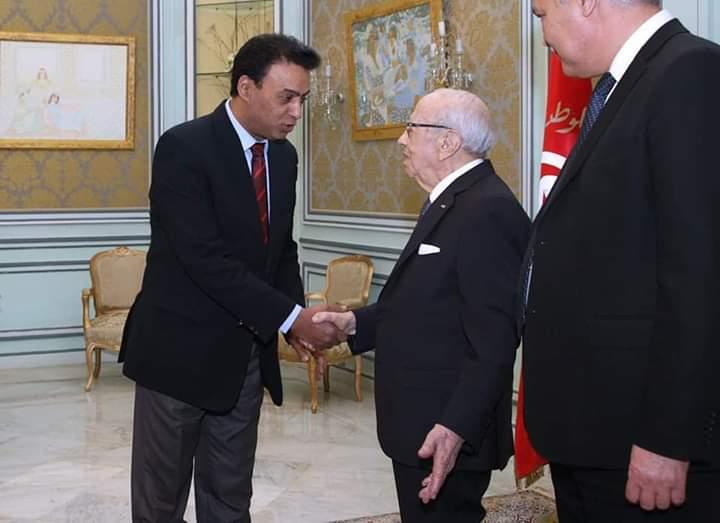 الرئيس التونسي (2)