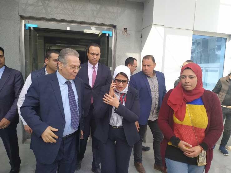 وزيرة الصحة بمستشفى النصر للأورام في بورسعيد٢_2
