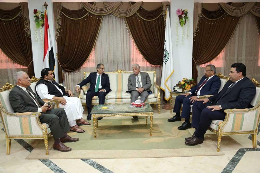 وزير الاتصالات خلال زيارته لجنوب سيناء وتوقيع اتفاقية مع المحافظة (1)