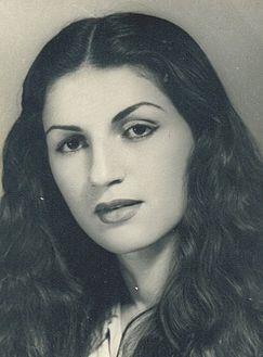 الفنانة نجوى سالم