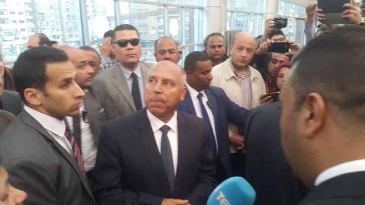 وزير النقل يتفقد محطة سيدي جابر (1)