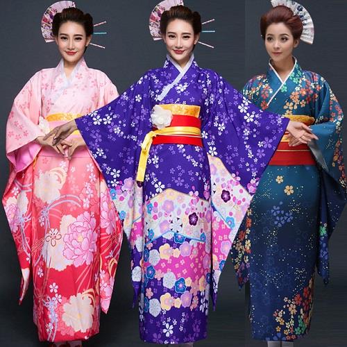 ملابس الكيمونو الياباني (1)