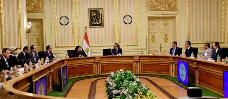 اجتماع مدبولي مع أعضاء الاتحاد المصري (2)