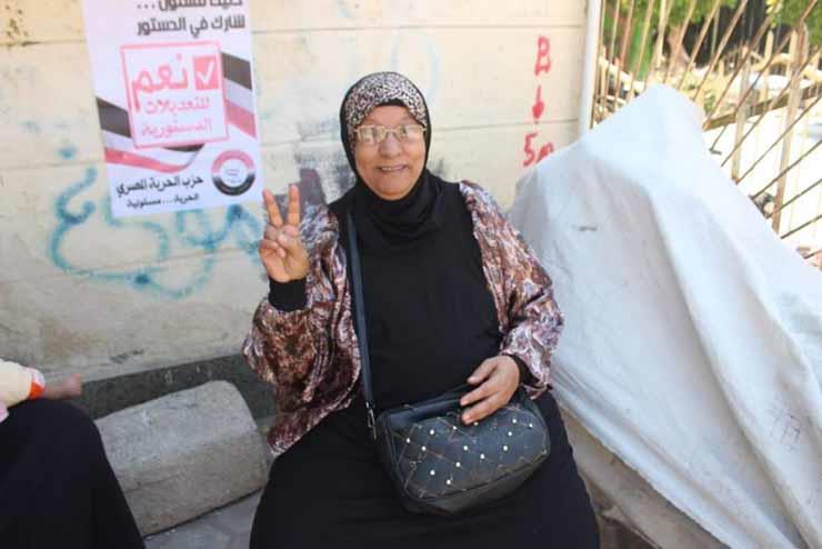 بدء عملية التصويت في الاستفتاء ببورسعيد٢_3