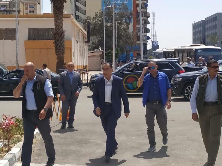 مدبولي و3 وزراء يصلون إلى بورسعيد (1)