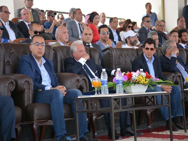 رئيس الوزراء يشهد انطلاق بطولة شرم الشيخ لـسباق الهجن (1)
