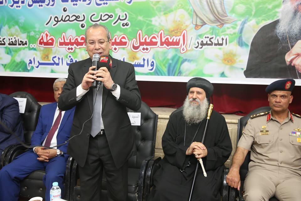 محافظ كفر الشيخ يشهد الاحتفال بعيد القيامة في كنيسة القديسة دميانة (1)