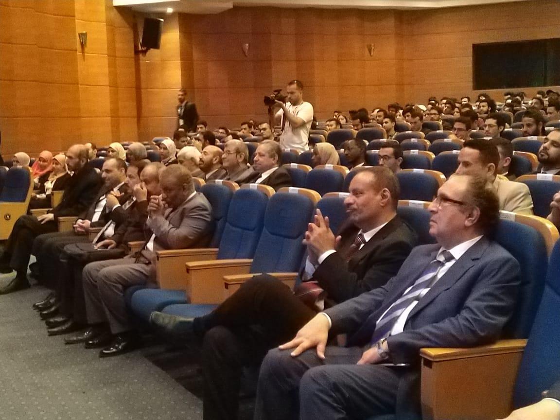انطلاق المؤتمر الدولي للحاسبات بجامعة مصر بشأن الذكاء الاصطناعي (2)