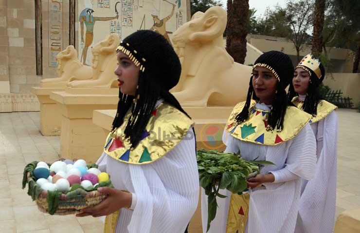 الاحتفال بشم النسيم داخل القرية الفرعونية‎ (1)