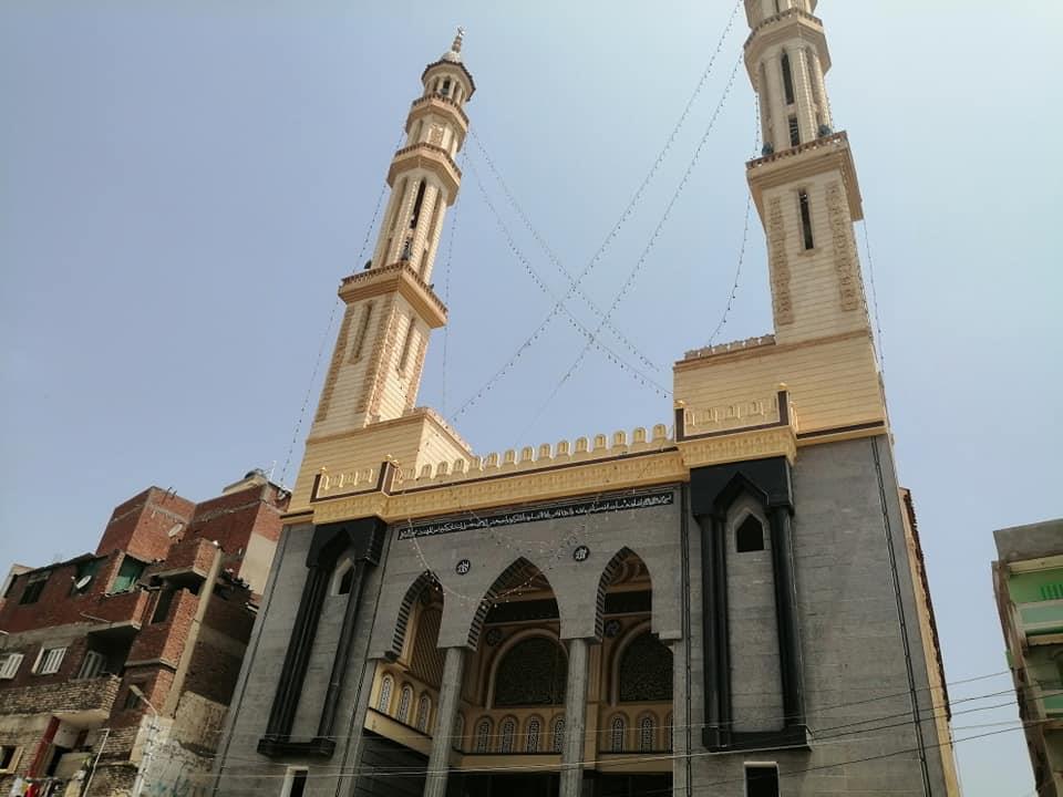 جانب آخر من واجهة المسجد