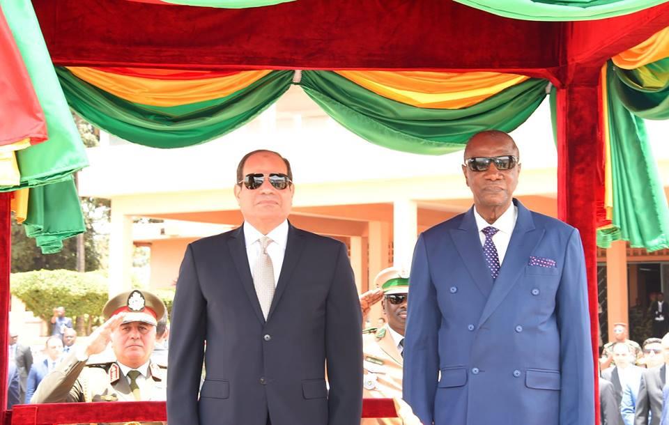 السيسي ورئيس غينيا (1)