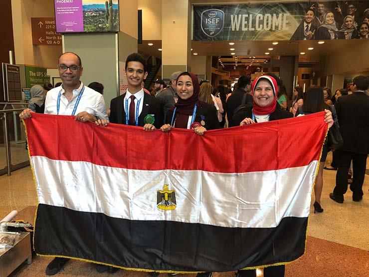 الفريق المصري في مسابقة ISEF العالمية يفوز بـ4 جوائز  (1)