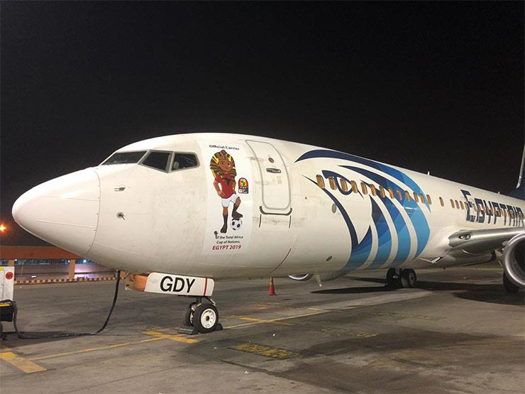 وضع شعار بطولة الأمم الأفريقية على طائرات مصر للطيران  (1)